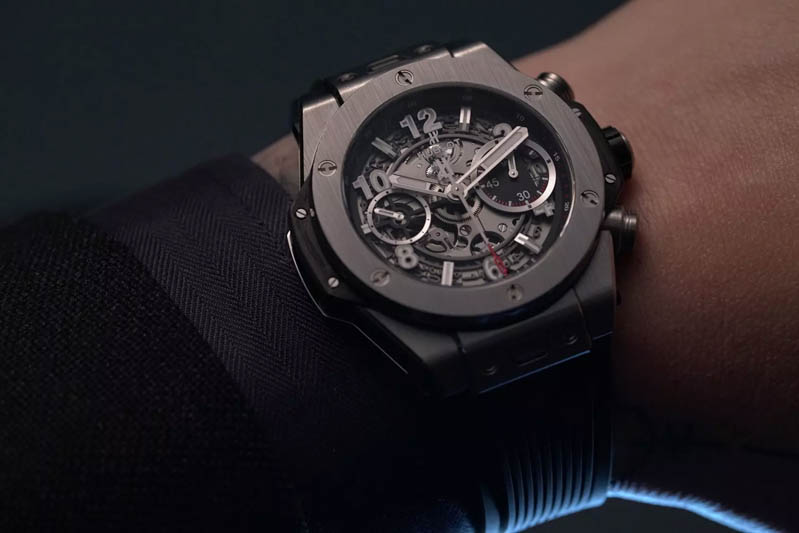 hublot cua nuoc nao san xuat