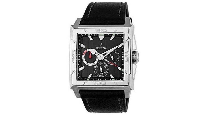 nhung mau dong ho mat vuong dep