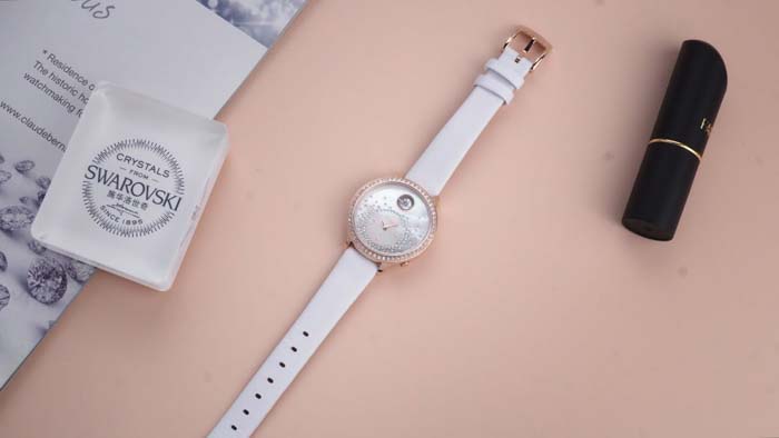 nhung mau dong ho nu dep nhat 2021