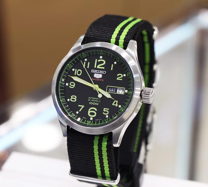 Đồng Hồ Seiko 5 Sport SRP273K1