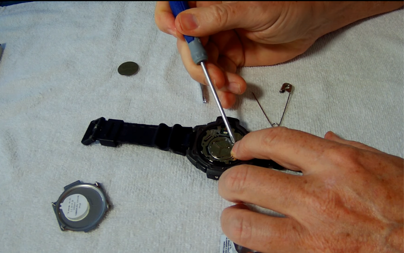 Hướng dẫn thay pin đồng hồ Casio