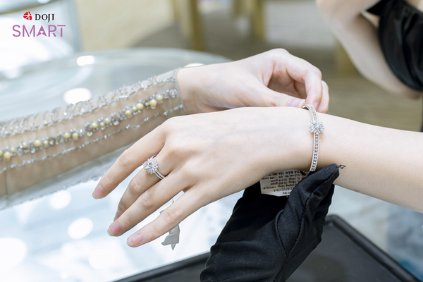 tay phong thuy phu hop voi cung menh 4544e8cbfeab4332a1522d6ad2dcde3b grande 1