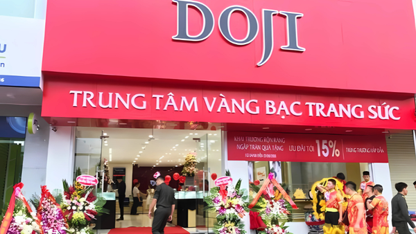 Không gian bên trong mỗi chi nhánh đều toát lên vẻ sang trọng và hiện đại